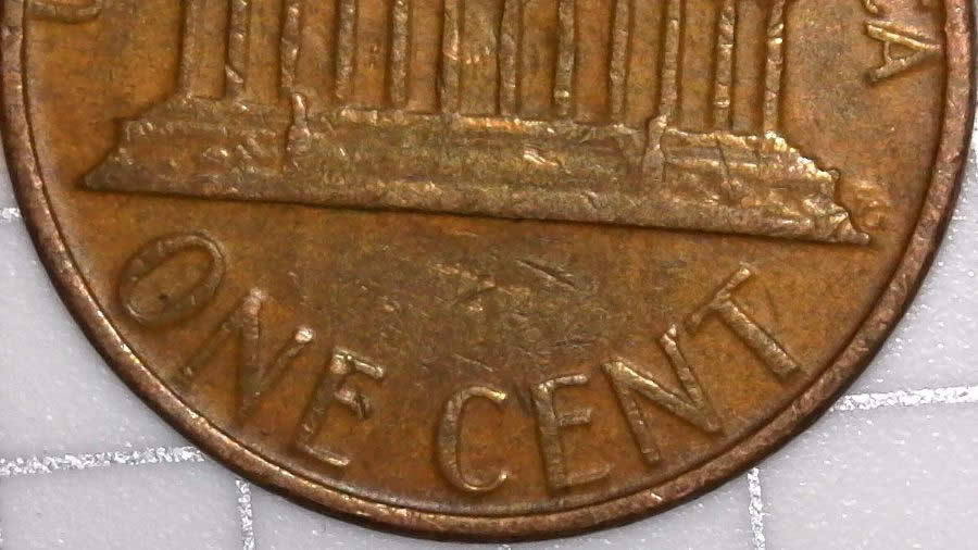 1979-D-Lincoln-Cent-Struck-Through-Maybe-Wire?-Thoughts?